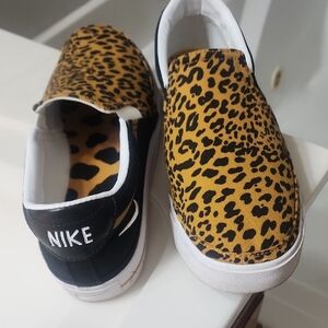 Nike Kids Black and Tan Leopard Slip-On Sneakers